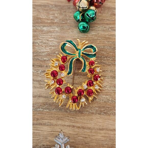 🎄 Vintage Christmas Holiday Brooch Pin Lot – Set of 7 – Festive Jewelry - Picture 5 of 16
